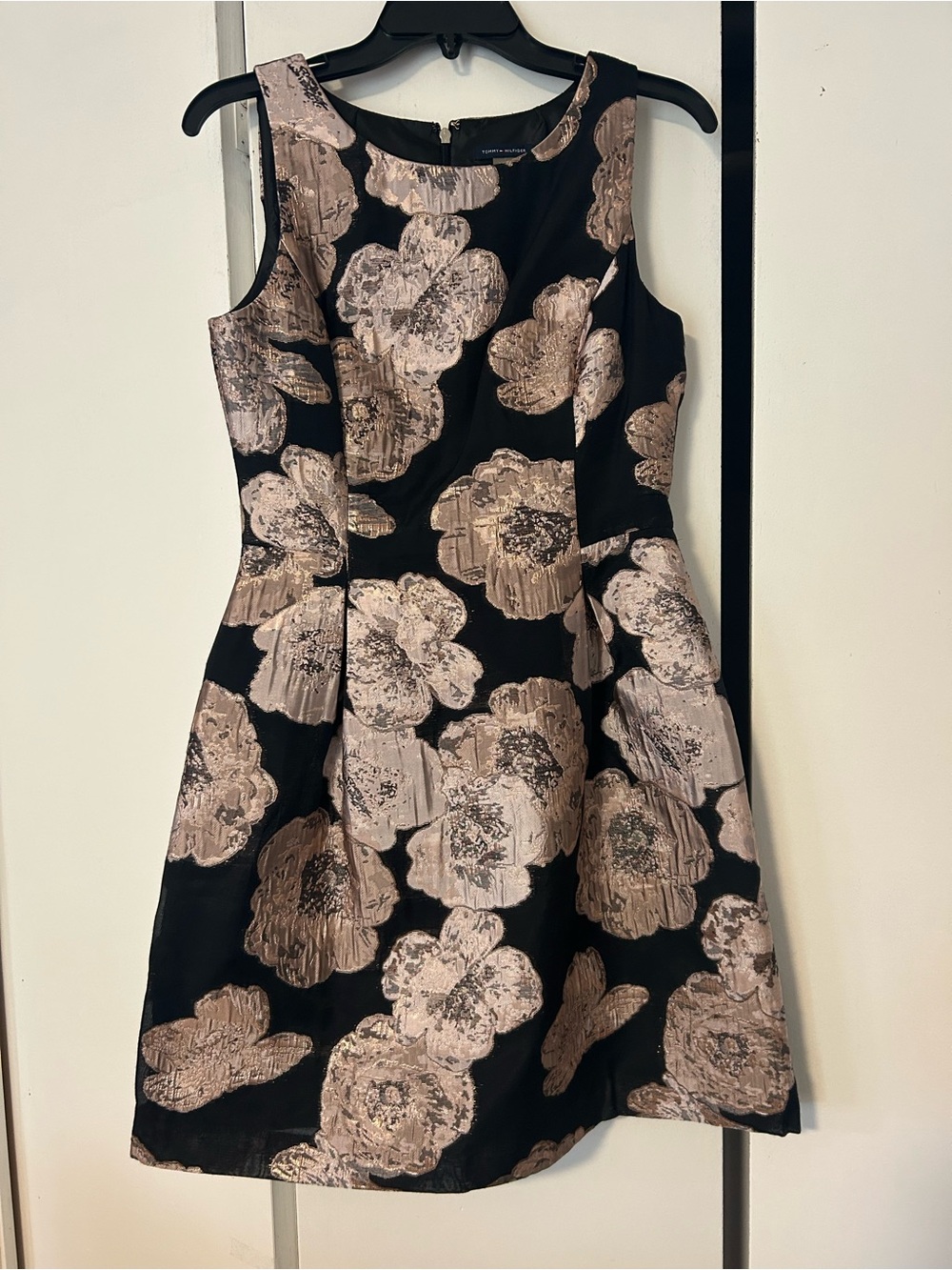 Tommy Hilfiger Sleeveless Jaquard Floral Dress